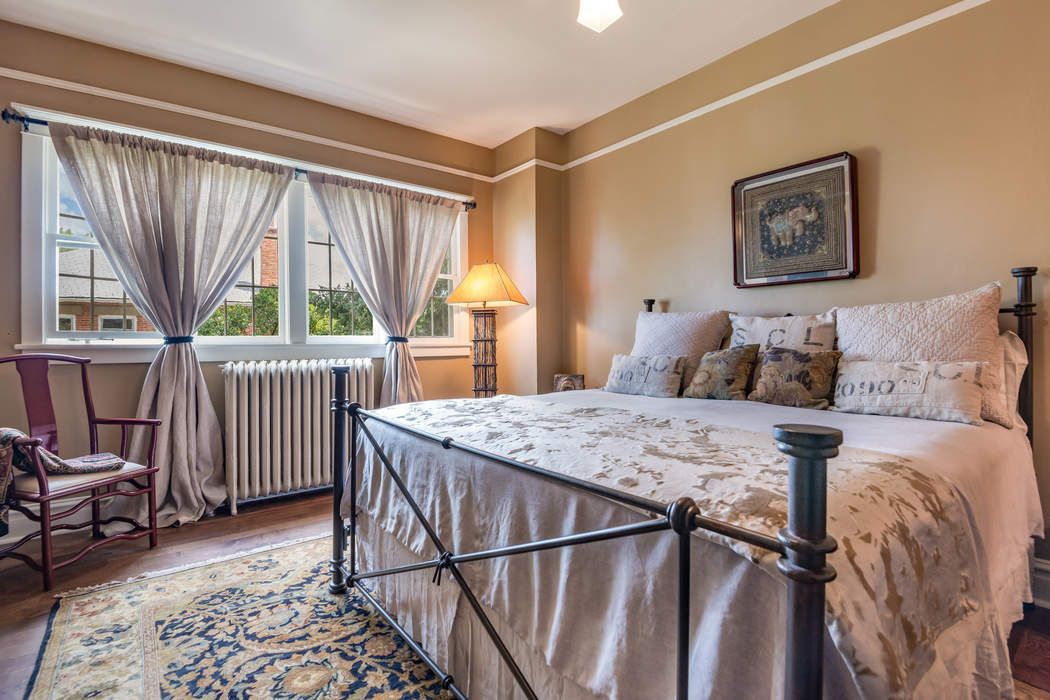 918 Don Gaspar Ave , Santa Fe, NM 87505 Sotheby's International