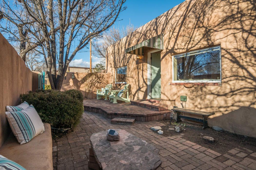 141 Elena Street, Santa Fe, NM 87501 Sotheby's International Realty, Inc.