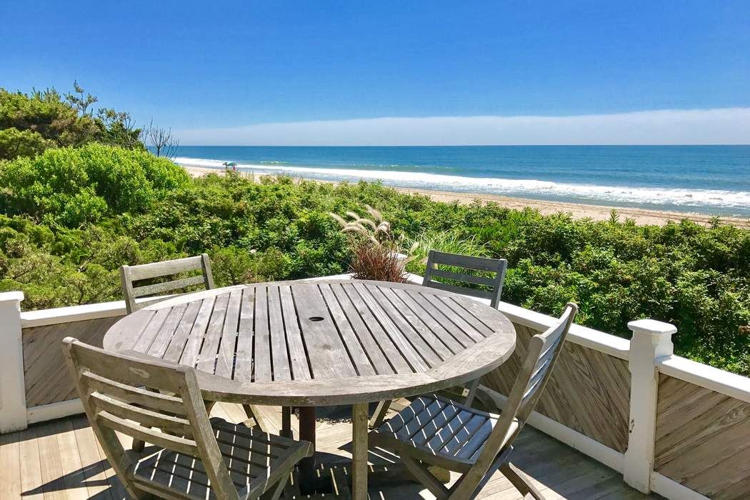 Iconic Hamptons Oceanfront Wainscott, NY 11975 Sotheby's