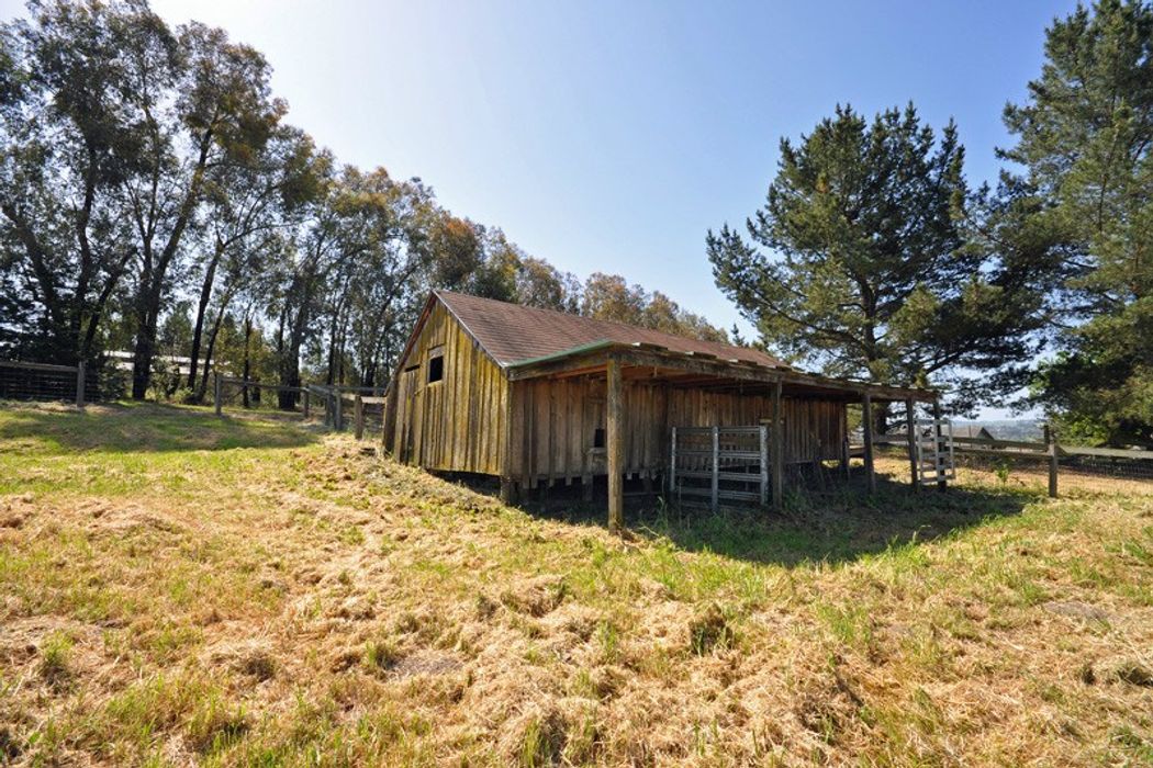 1802 Adobe Road, Petaluma, CA 94954 Sotheby's International Realty, Inc.