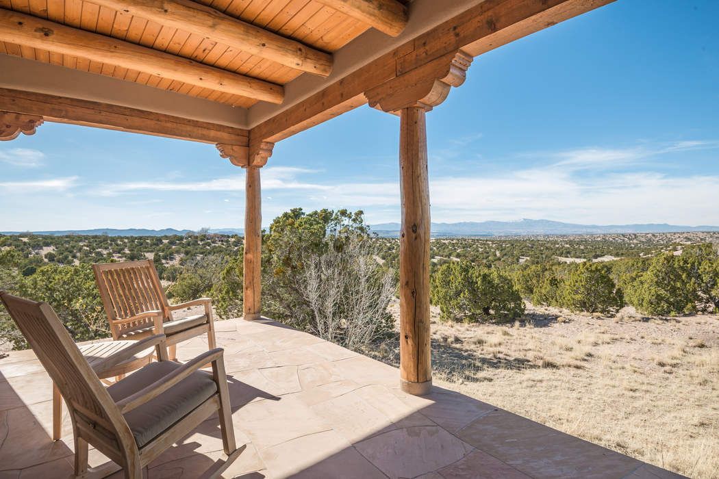 32 Paseo De La Tierra Santa Fe Nm 87506 Sotheby S