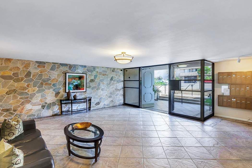 2175 South Beverly Glen Blvd Unit 306, Los Angeles, CA 90025 Sotheby's International Realty