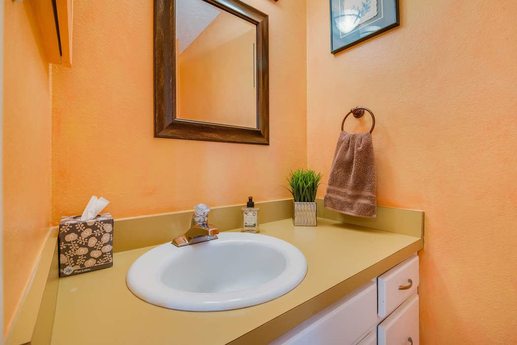 3142 Plaza Blanca Santa Fe NM 87507 Sotheby s International Realty Inc 