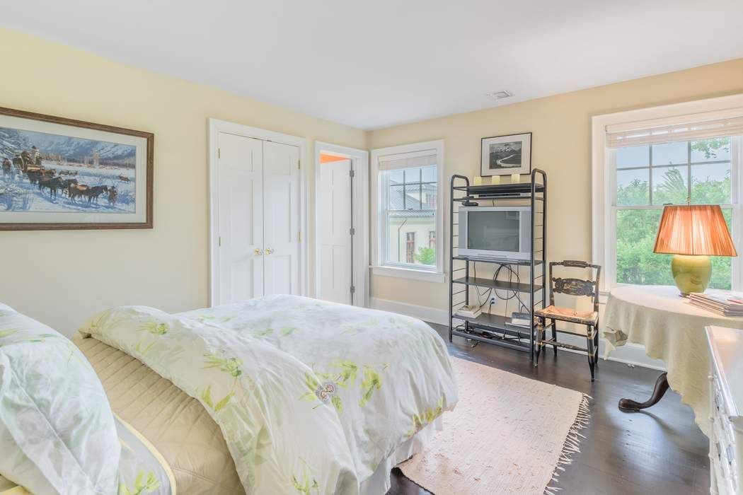 217 Windmill Lane, Southampton, NY 11968 Sotheby's International