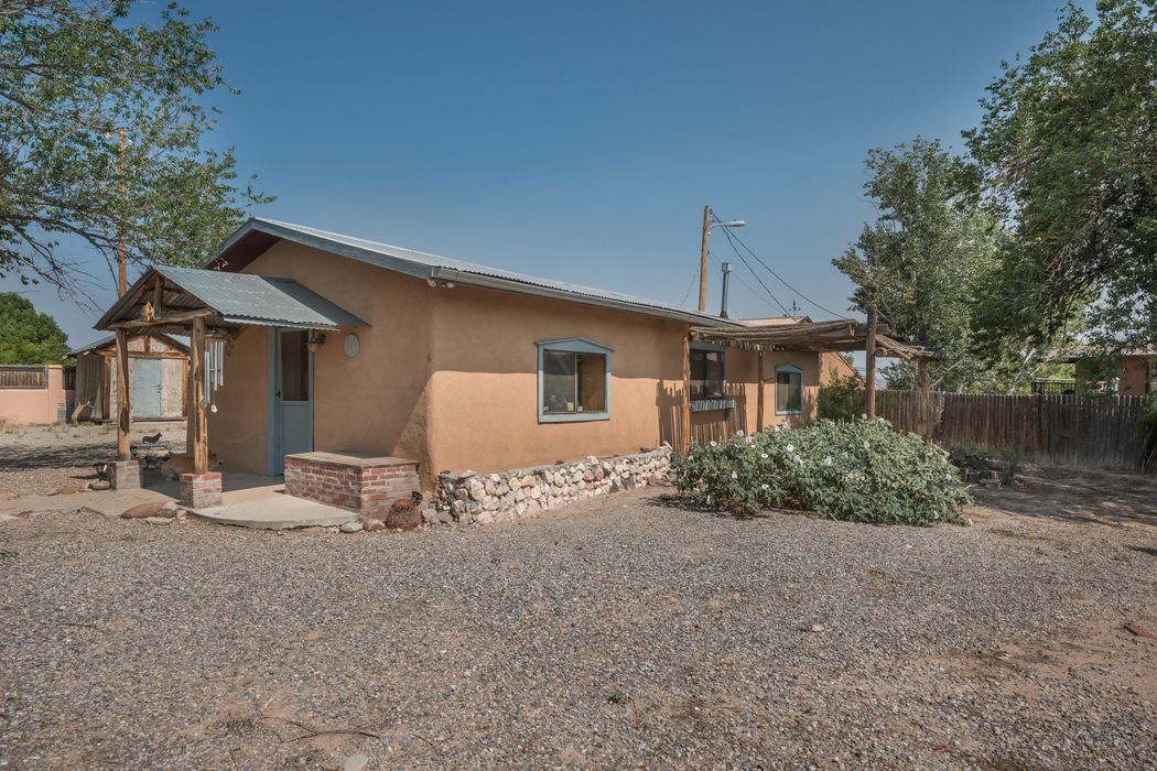 304 El Llano Rd , Espanola, NM 87532 Sotheby's International Realty, Inc.