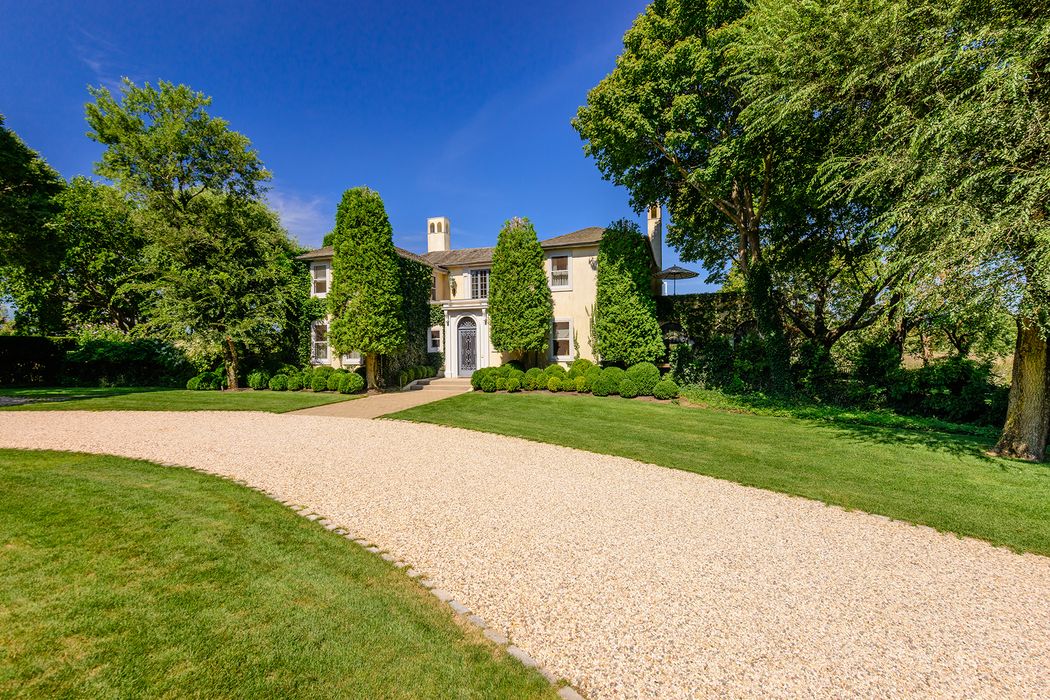 500 Flying Point Rd, Water Mill, NY 11976 Sotheby's International