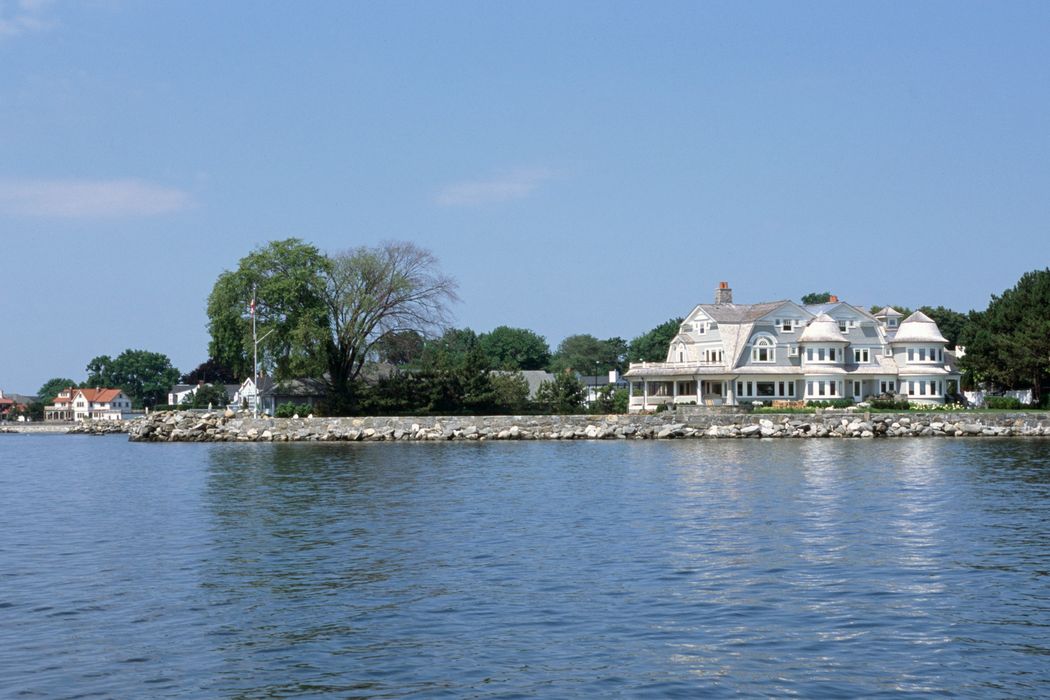 25 East Point Lane, Old Greenwich, CT 06870 Sotheby's International