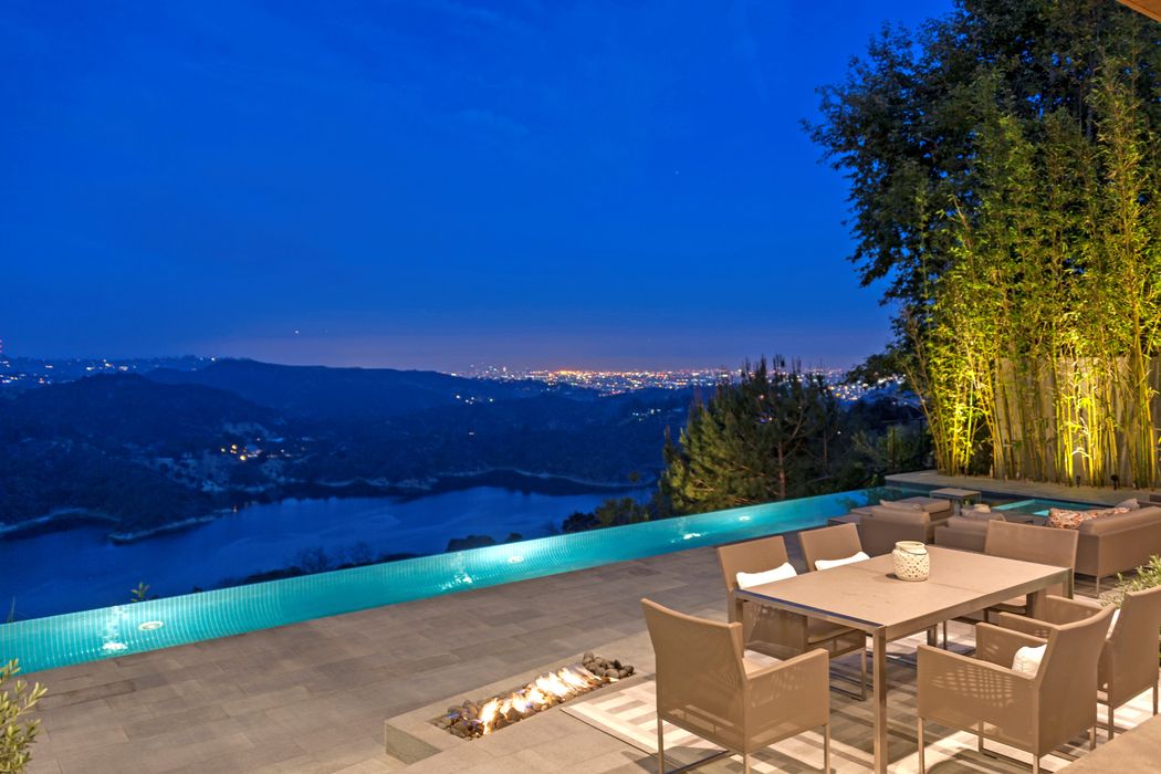 2170 Stradella Road, Los Angeles, CA 90077 Sotheby's International