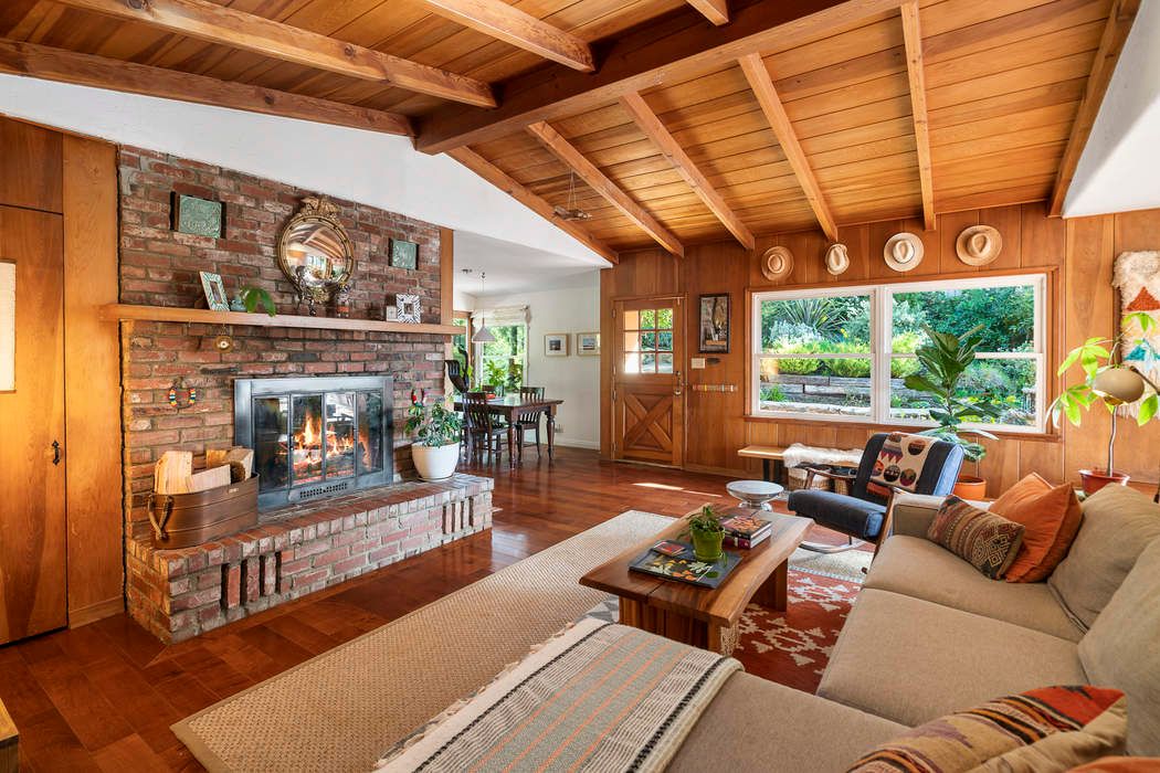 20756 Hillside Dr Topanga, CA 90290