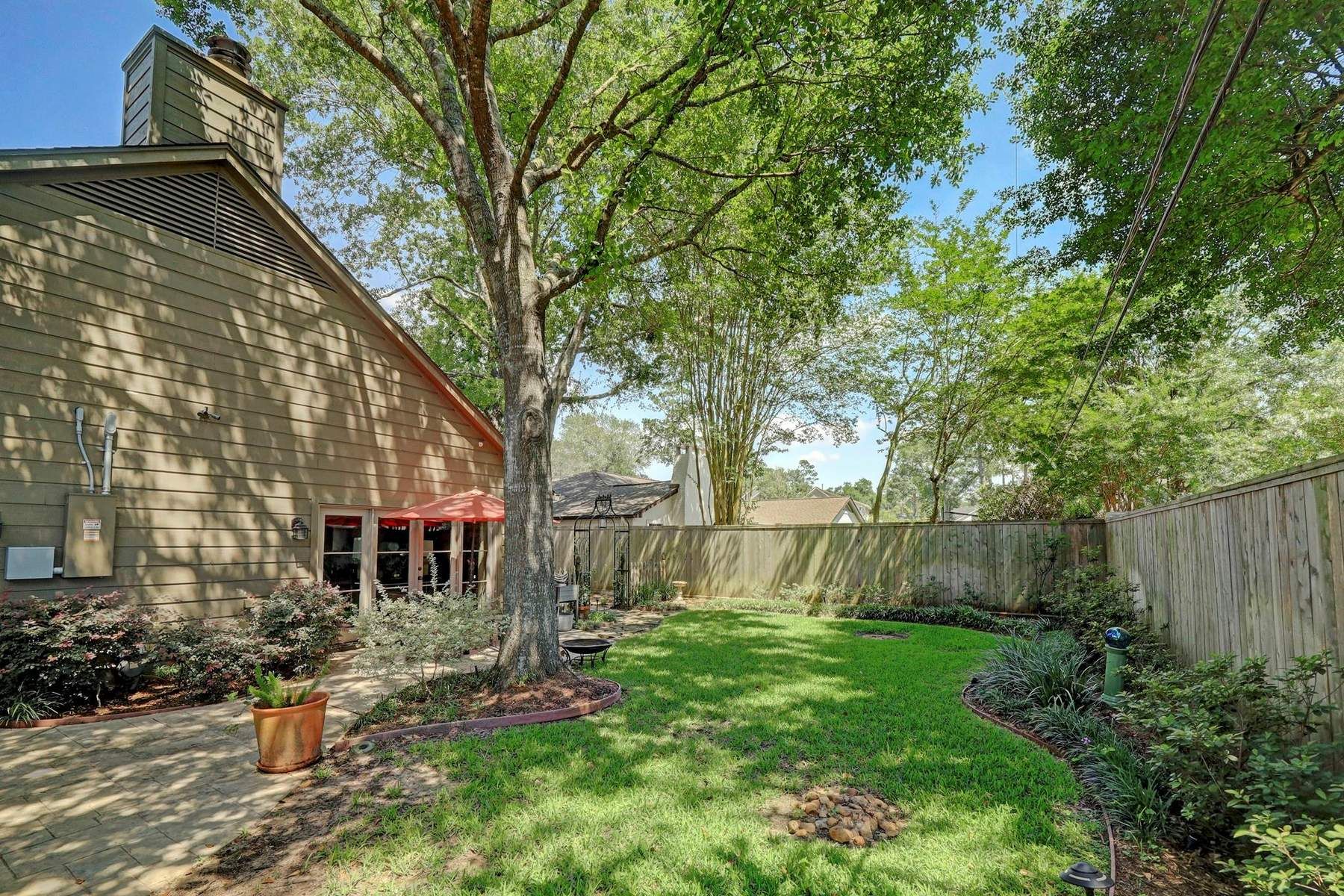 10027 Briar Drive, Houston, TX 77042