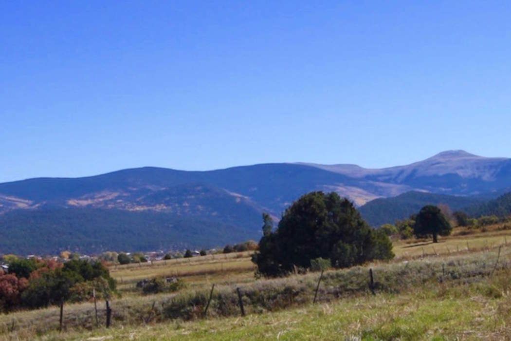 21B Las Trampas, Penasco, NM 87543 Sotheby's International Realty, Inc.