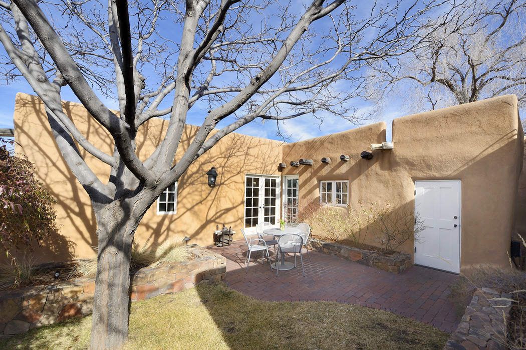 300 Garcia, Santa Fe, NM 87501 Sotheby's International Realty, Inc.