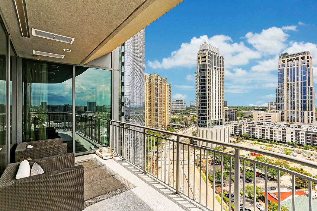 1600 South Post Oak Boulevard Unit 1405, Houston, TX 77056 Martha