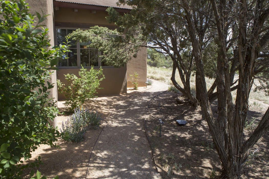 150 Paseo Aragon, Santa Fe, NM 87506 Sotheby's International Realty, Inc.