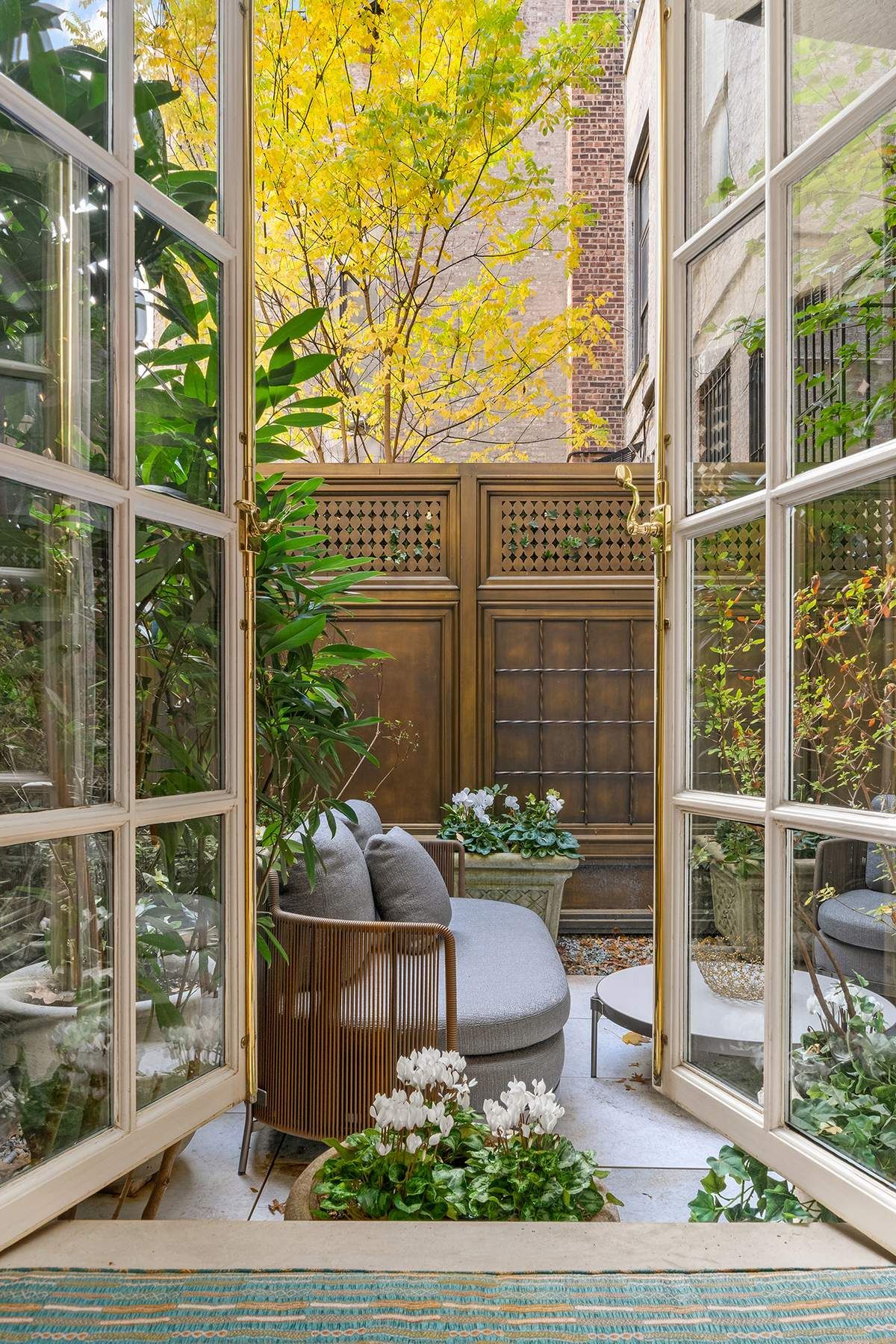 41 Riverside Drive, New York, NY 10023