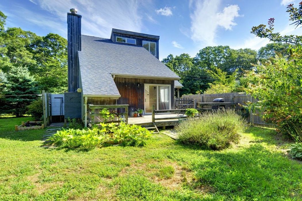 Modern Saltbox East Hampton, NY 11937 Sotheby's International Realty, Inc.