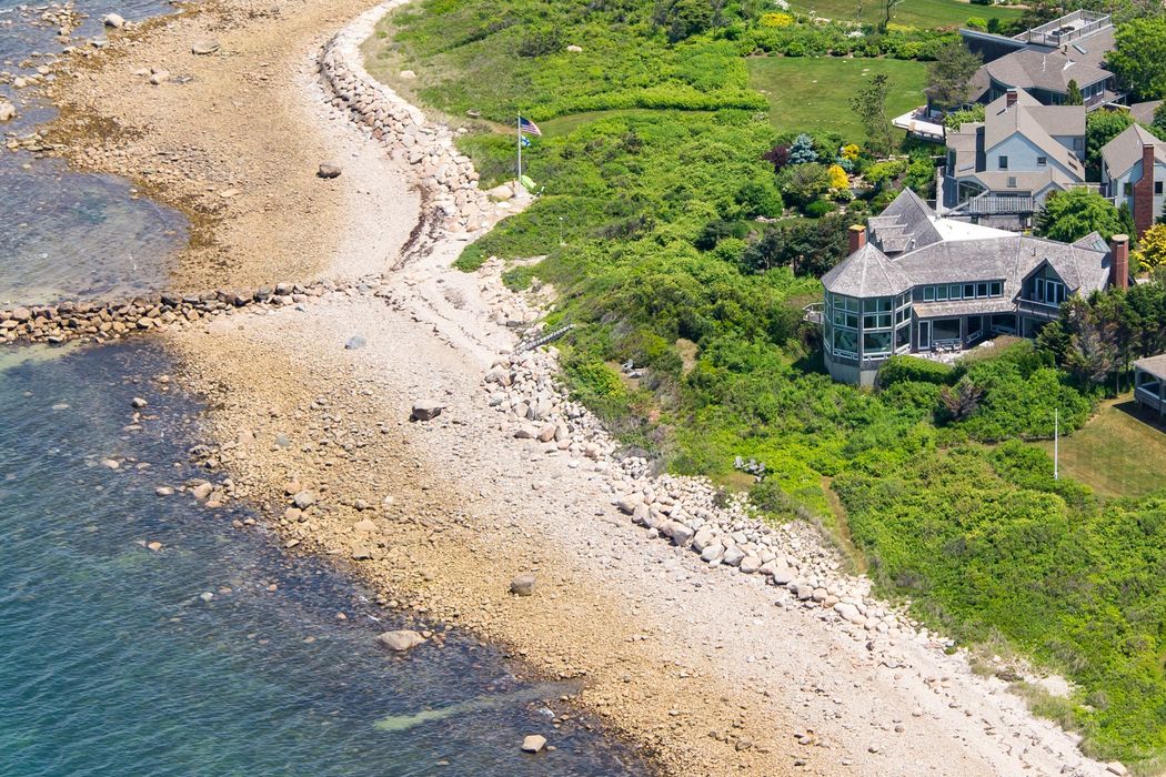 51 Gunning Point Avenue, Falmouth, MA 02540 Sotheby's International