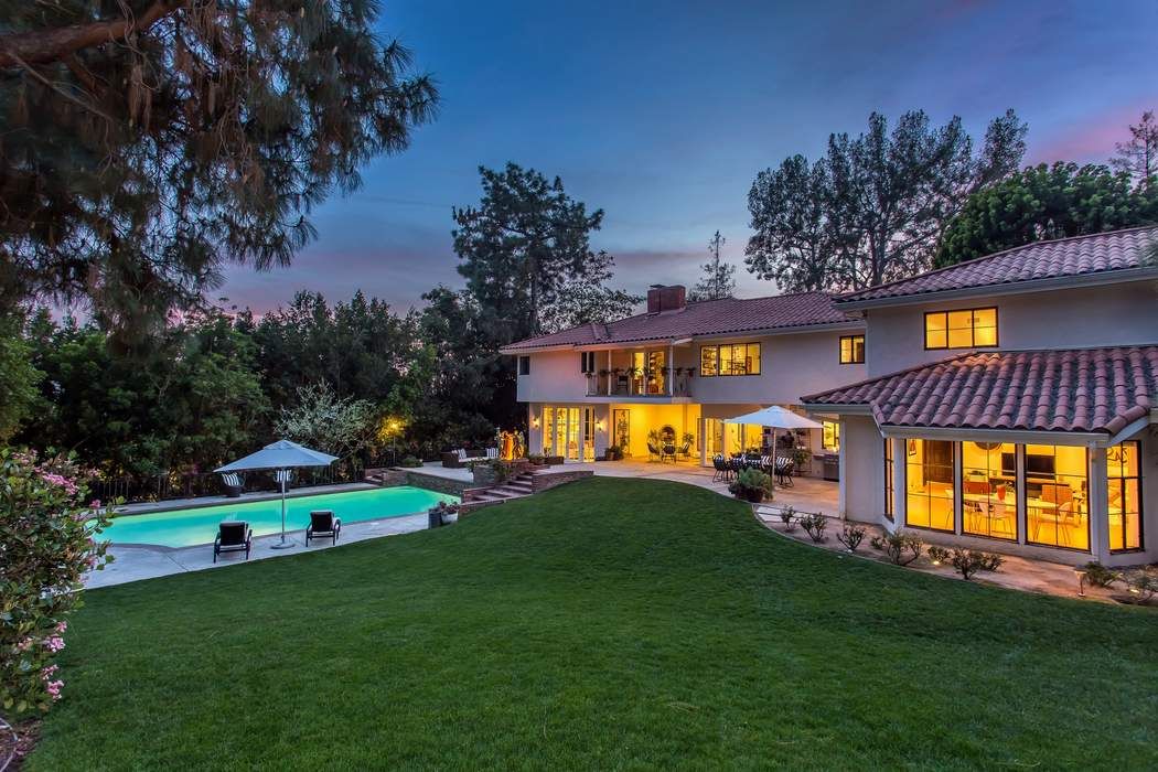 1218 Benedict Canyon Drive, Beverly Hills, CA 90210 Sotheby's International Realty, Inc.