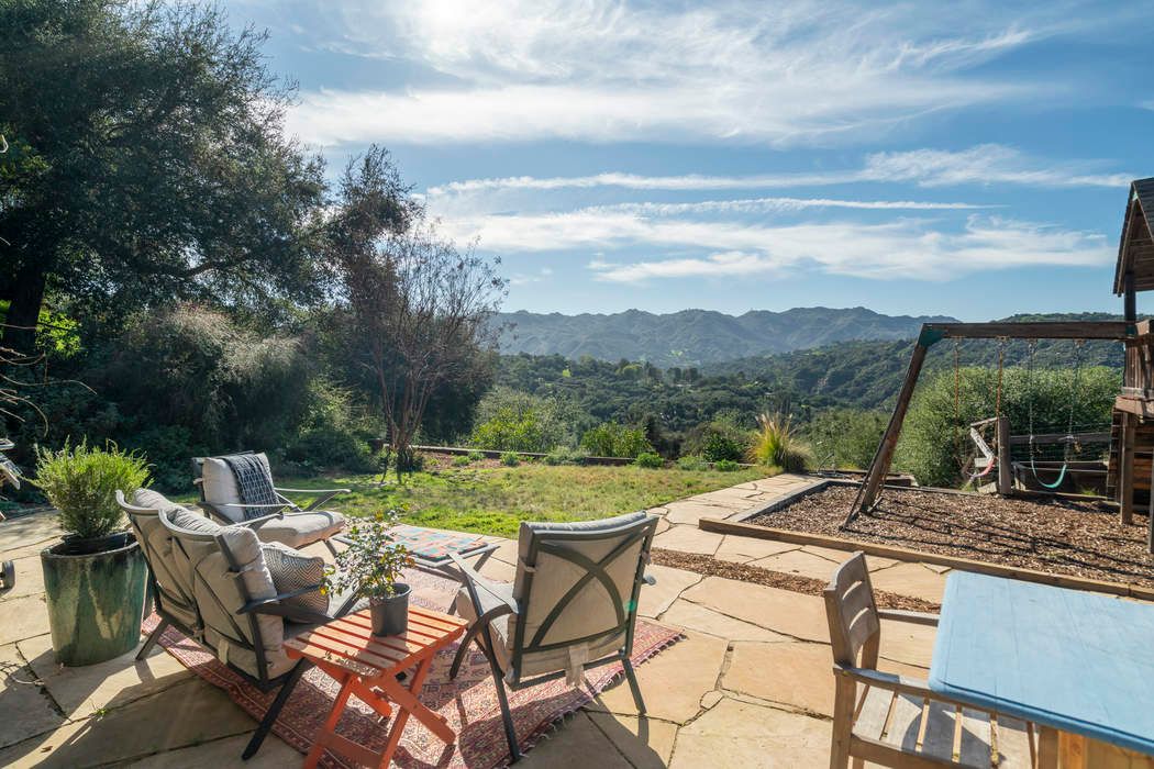 20756 Hillside Dr Topanga, CA 90290