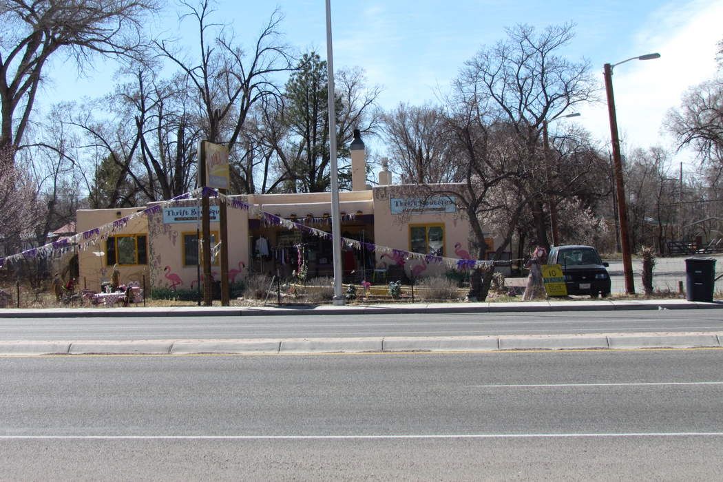 814 S Riverside Dr, Espanola, NM 87532 Sotheby's International Realty, Inc.