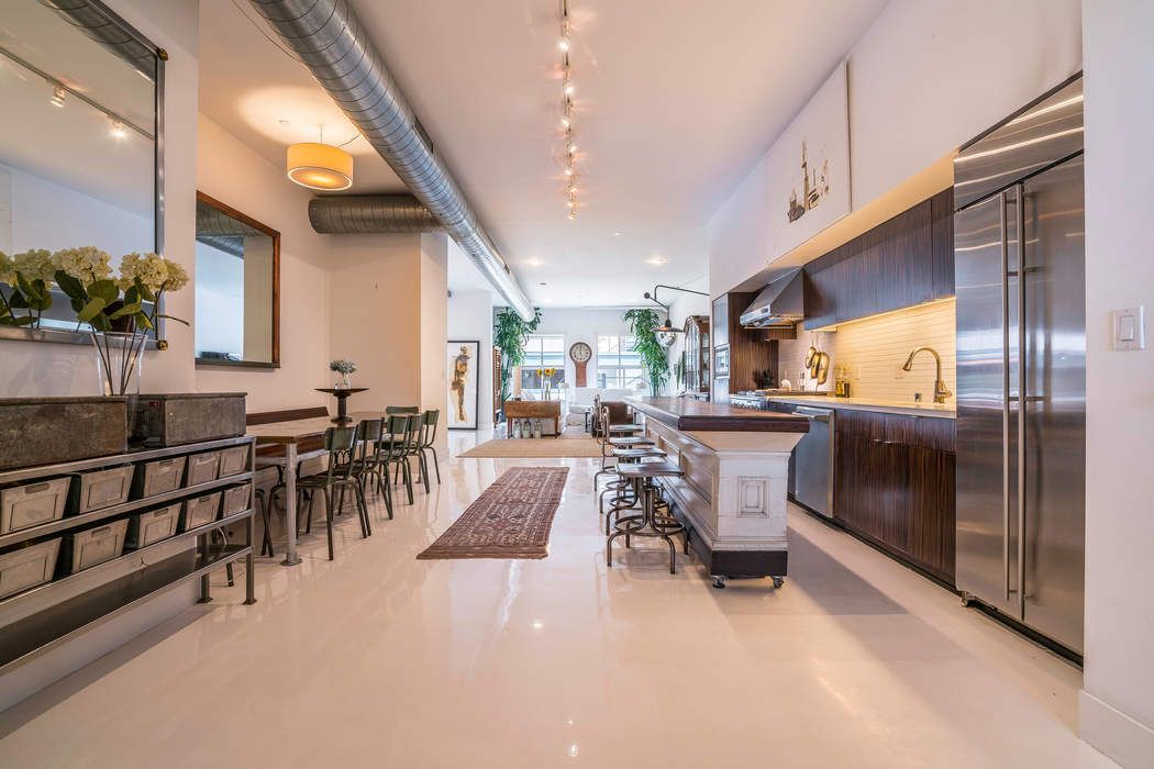 unit 203 and 212 See details for 203 s sangamon street unit 212, chicago, il 60607, 2 bedrooms, 2 full bathrooms, 1521 sq ft, sold price: $562,000, mls#: 09754315, courtesy . unit 203 and 212 See details for 203 s sangamon street unit 212, chicago, il 60607, 2 bedrooms, 2 full bathrooms, 1521 sq ft, sold price: $562,000, mls#: 09754315, courtesy .
