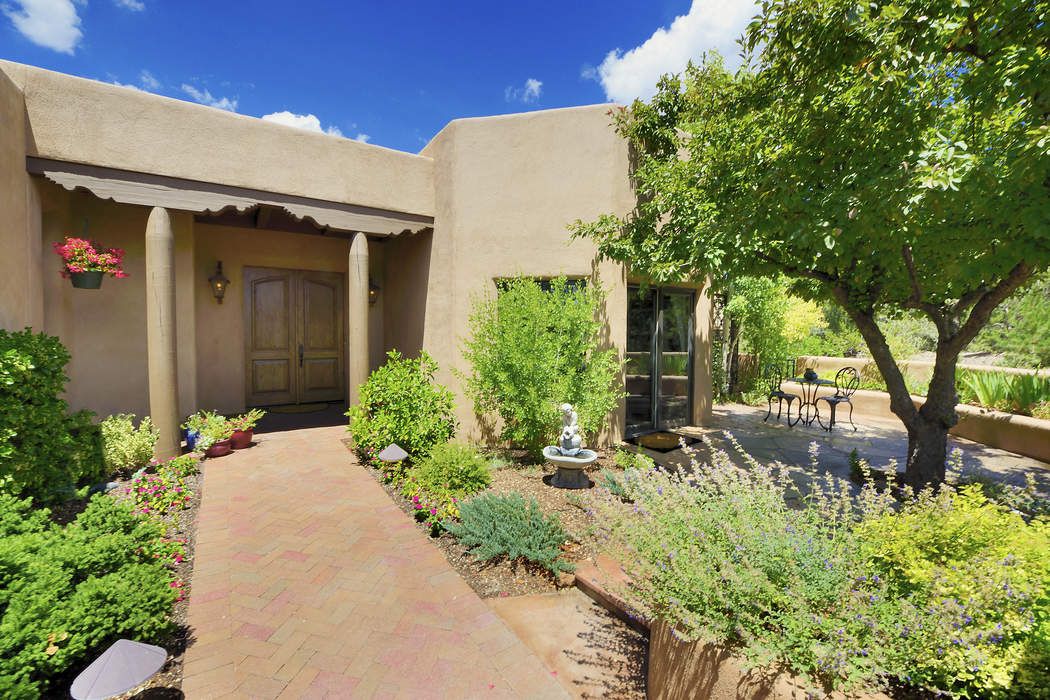 1086 Mansion Ridge Road, Santa Fe, NM 87501 Sotheby's International