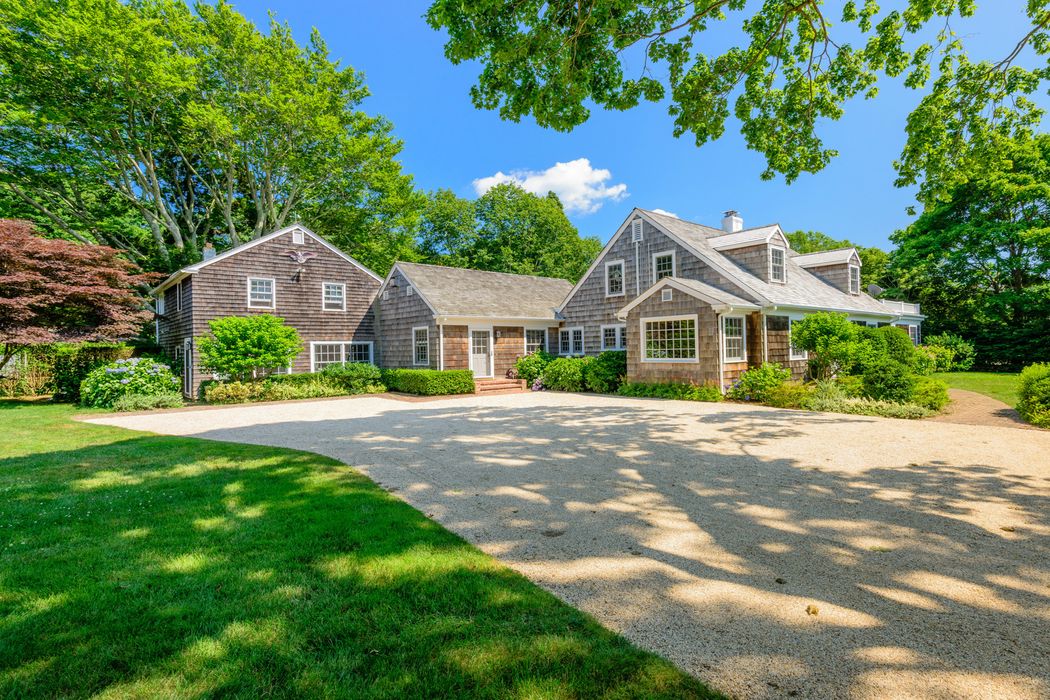 83 Sagg Main Street, Sagaponack, NY 11962 Sotheby's International
