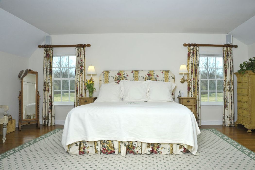 17 Shore Road, Old Greenwich, CT 06870 Sotheby's International Realty