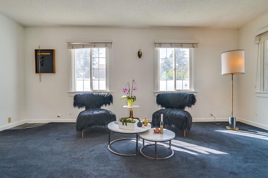 2134 El Sereno Avenue Altadena, CA 91001