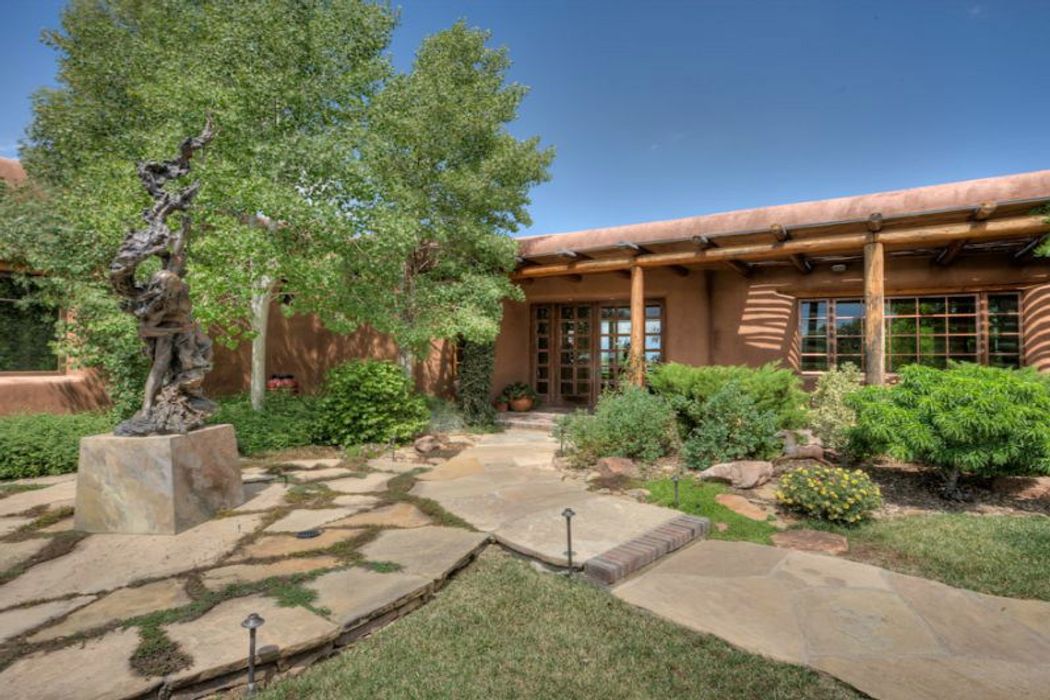 14 Painted Horse, Santa Fe, NM 87506 Sotheby's International Realty, Inc.