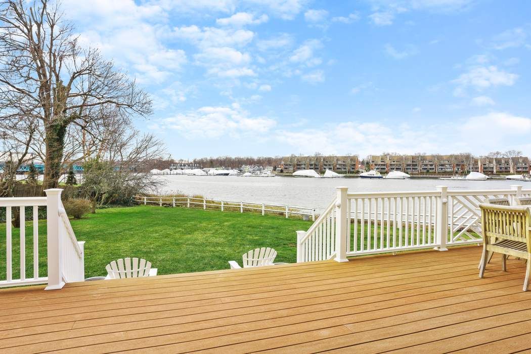 30 Bayside Terrace, Riverside, CT 06878