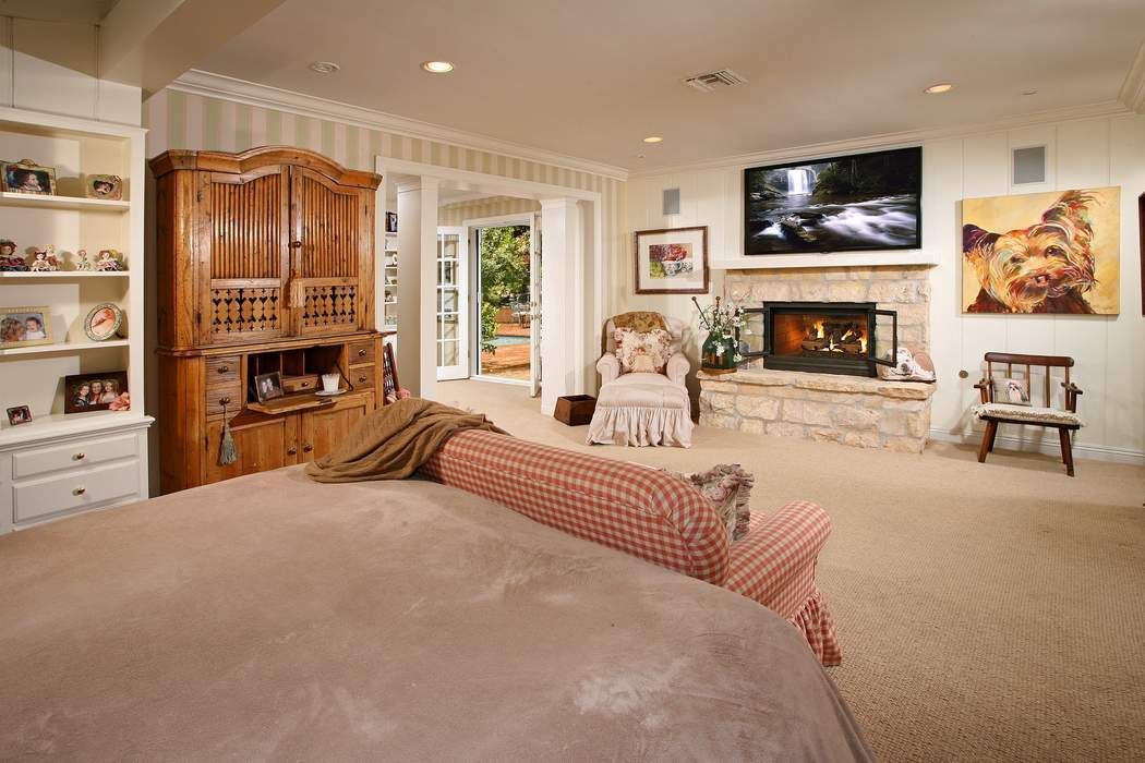 1395 N Doheny Drive, Los Angeles, CA 90069 Sotheby's International Realty, Inc.