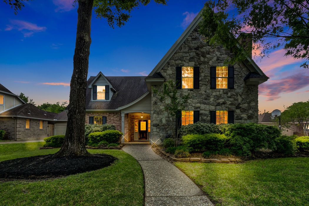 2719 Cedarville Drive, Kingwood, TX 77345 Martha Turner Sotheby's