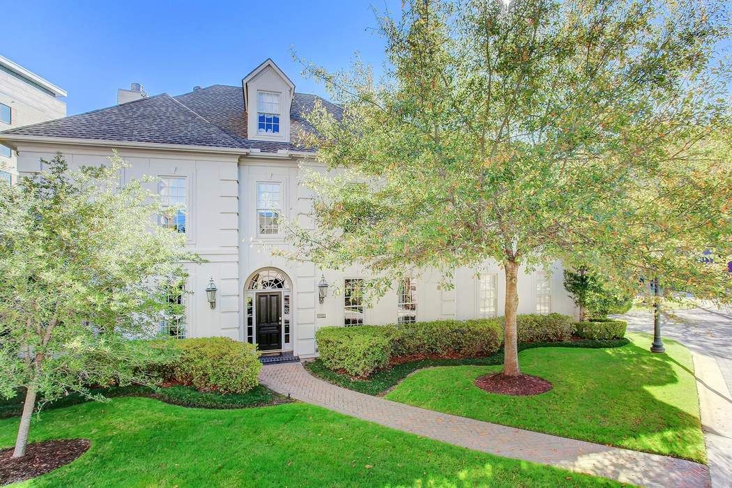 5814 Tanglewood Park Street, Houston, TX 77057 Martha Turner Sotheby