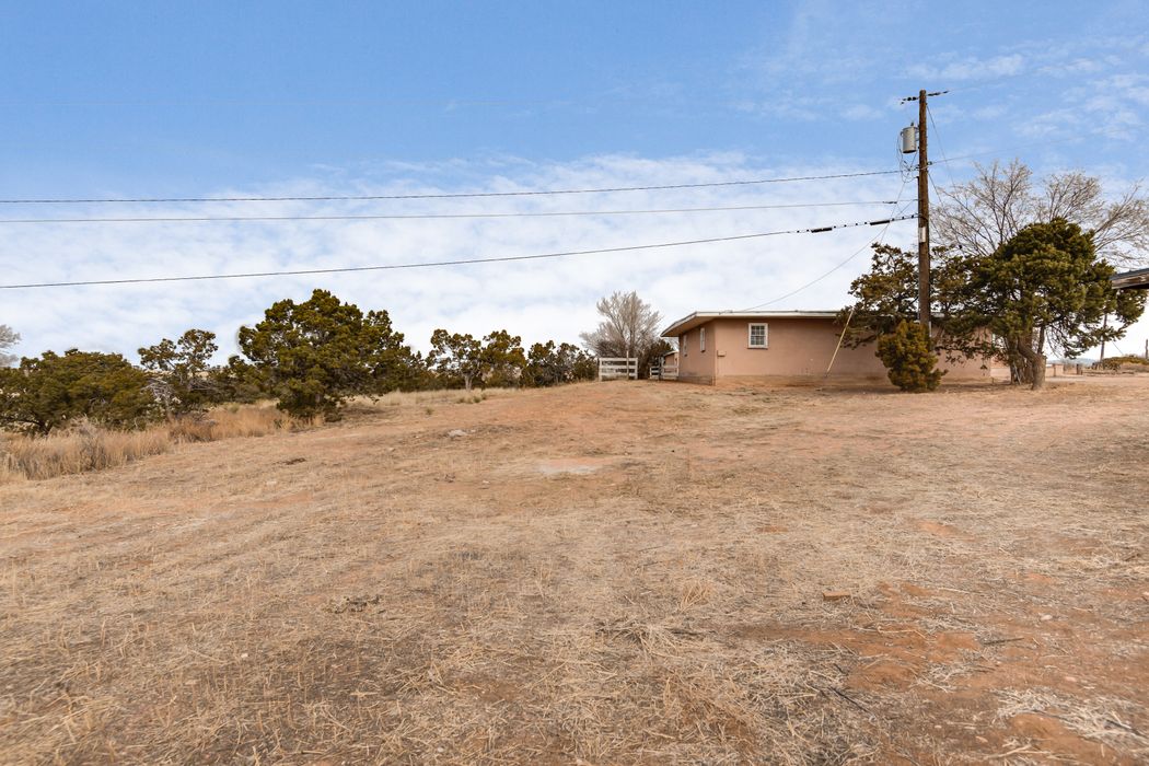 3630 Rodeo Ln, Santa Fe, NM 87507 Sotheby's International Realty, Inc.