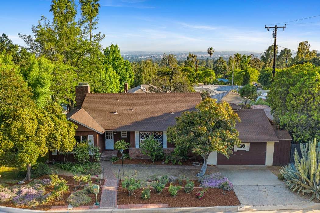 1530 East Loma Alta Drive, Altadena, CA 91001 Sotheby's International