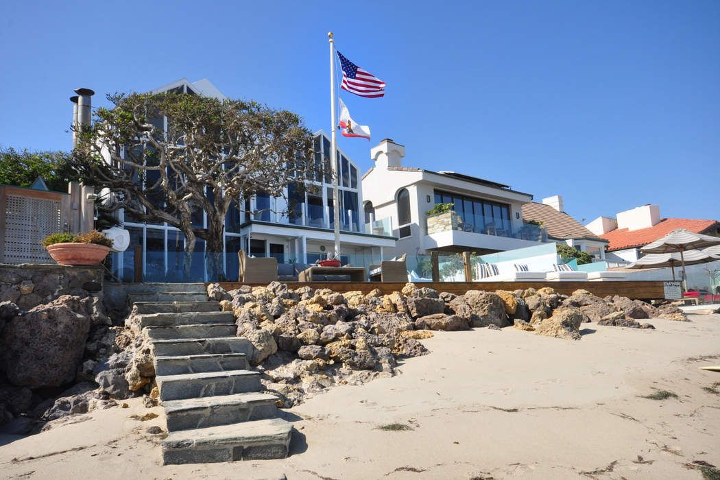 23936 Malibu Road, Malibu, CA 90265 Sotheby's International Realty, Inc.