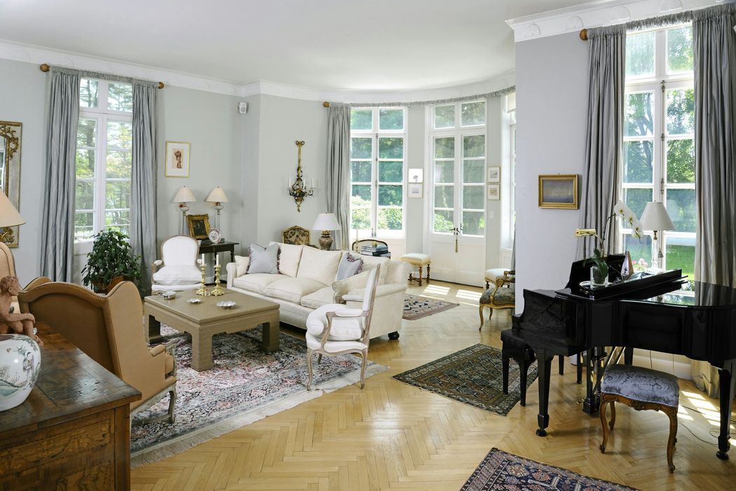 Lakeside Estate Greenwich, CT 06830 Sotheby's International Realty, Inc.