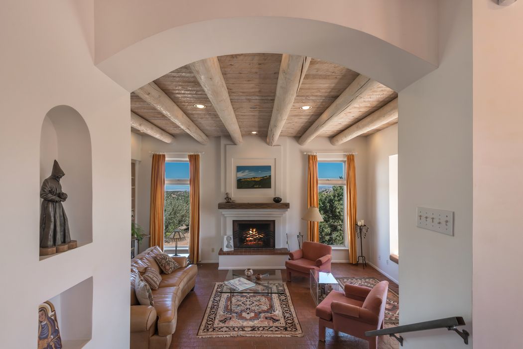 486 Circle Drive Santa Fe Nm 87501 Sotheby S International