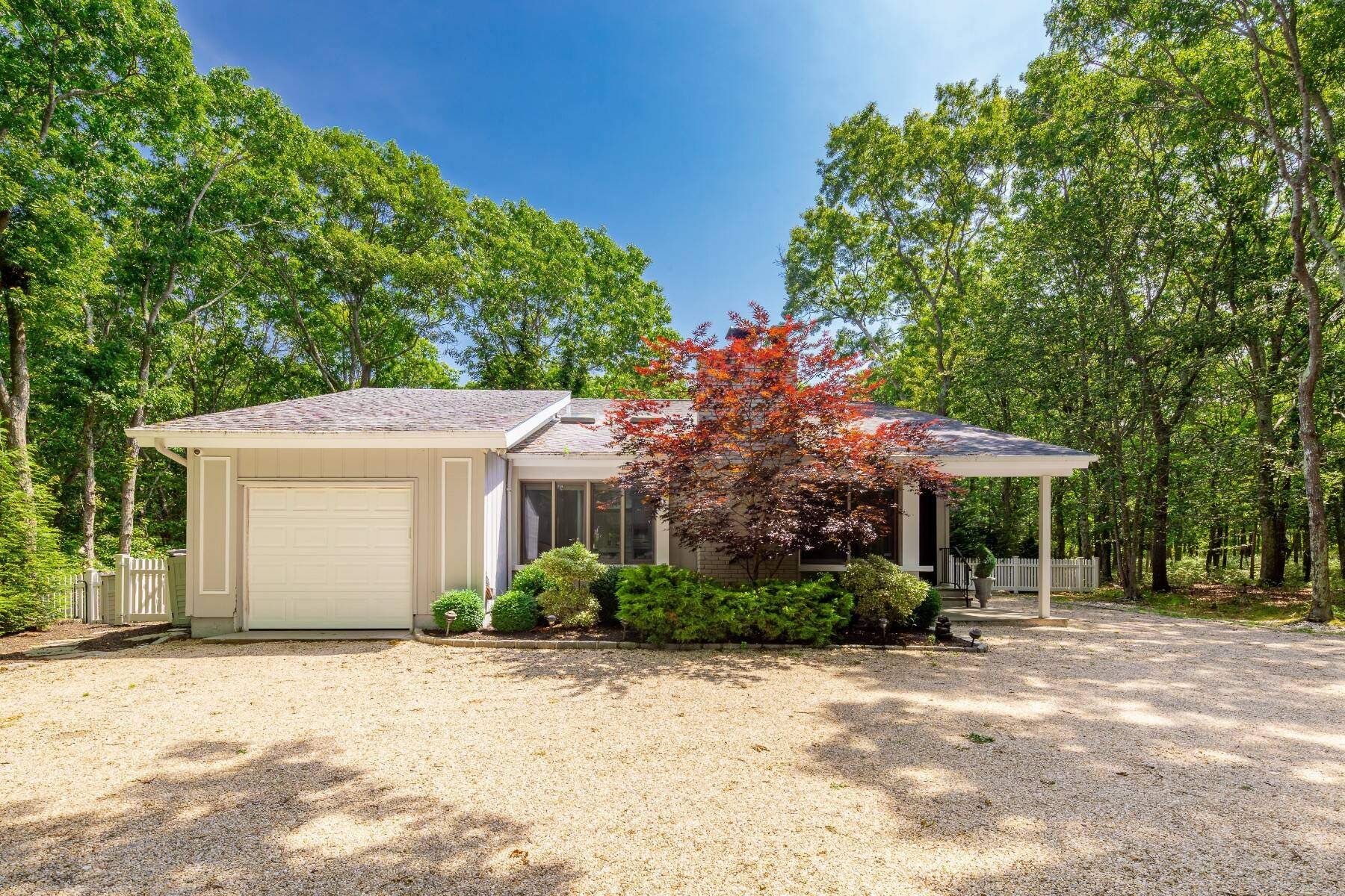 1824-majors-path-southampton-ny-11968