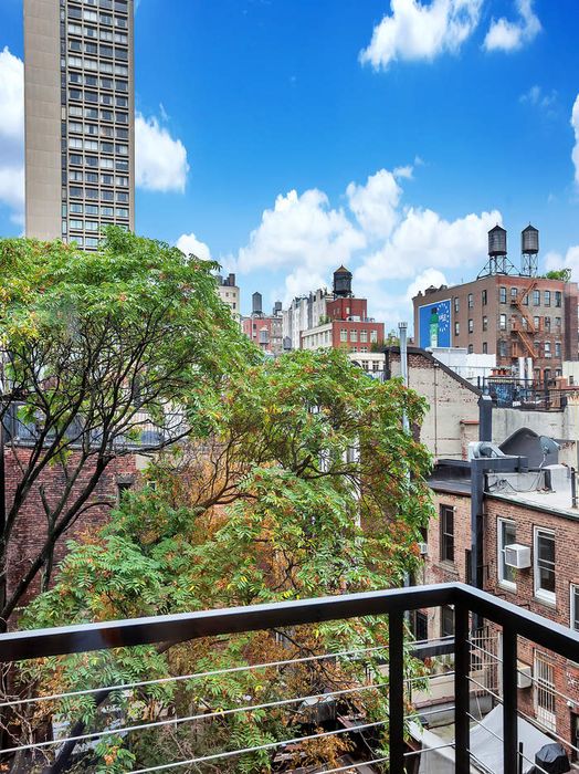 168 Thompson Street, New York, NY 10012 Sotheby's International Realty, Inc.