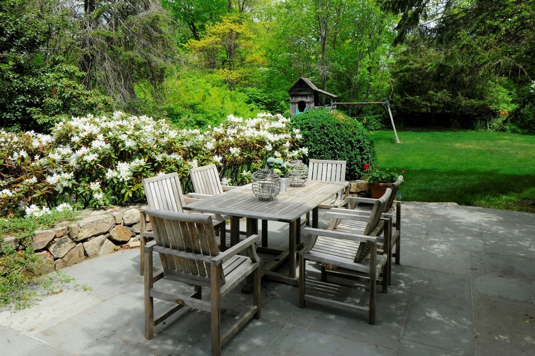 175 Cat Rock Road, Cos Cob, CT 06807 Sotheby's International Realty, Inc.