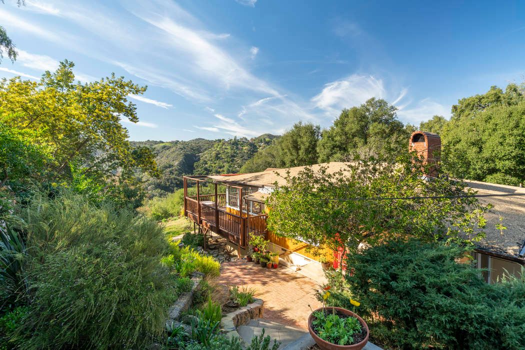 20756 Hillside Dr Topanga, CA 90290