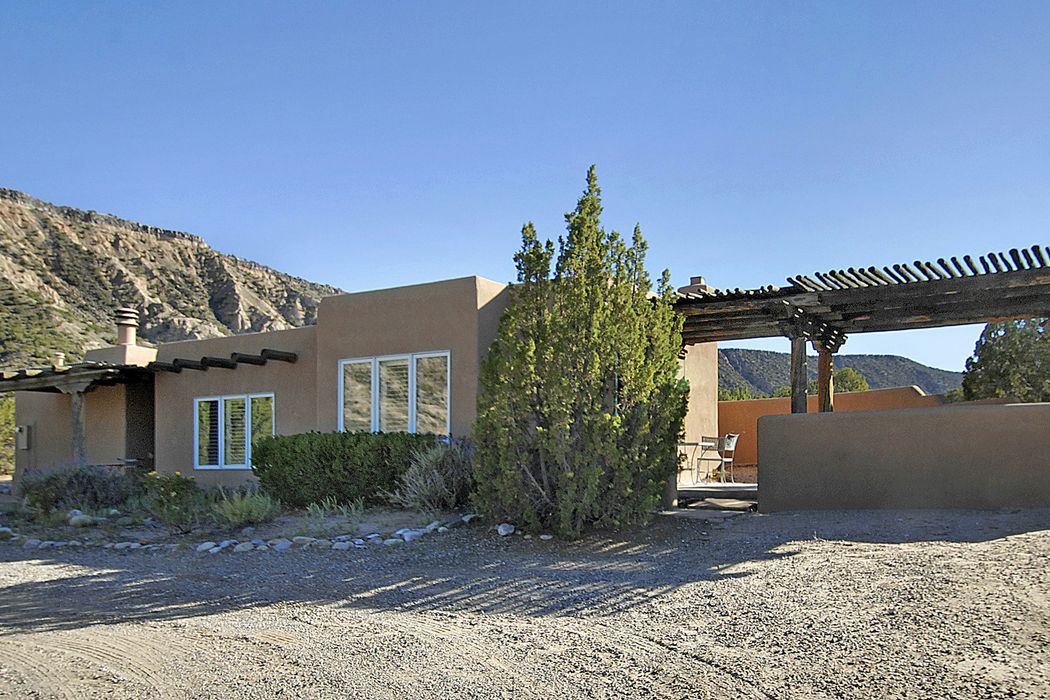 20a Casita Drive, Ojo Caliente, NM 87549 Sotheby's International