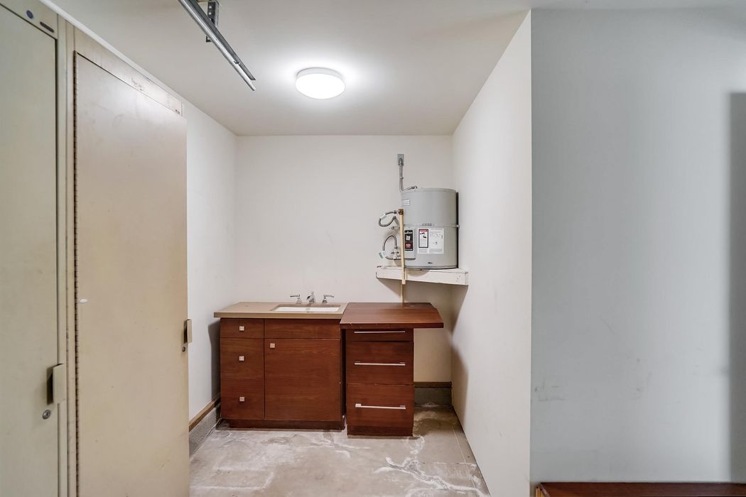 2134 El Sereno Avenue Altadena, CA 91001