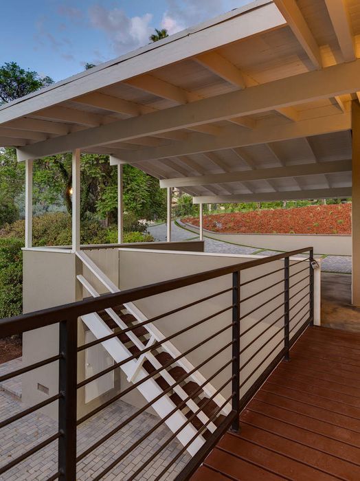 1118 Glen Oaks, Pasadena, CA 91105 Sotheby's International Realty, Inc.