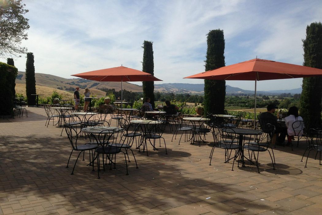 25200 Arnold Drive, Sonoma, CA 95476 Sotheby's International Realty, Inc.