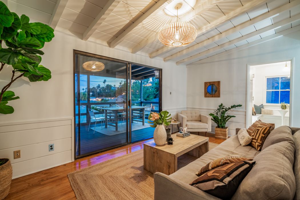 6320 Church Street Los Angeles, CA 90042