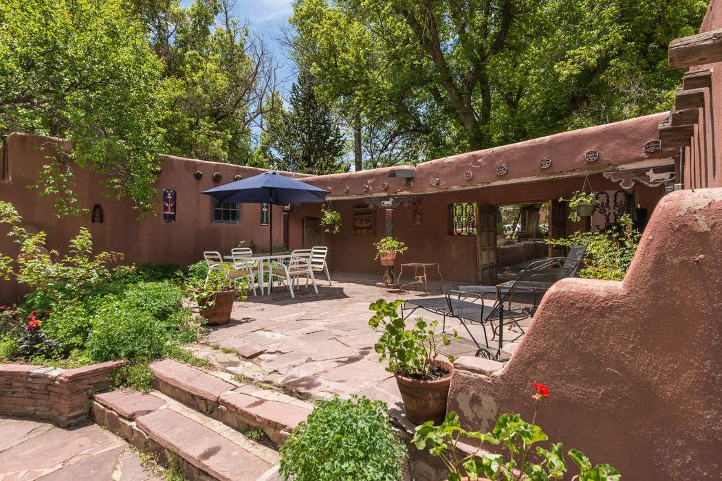 Turtle Walk, Taos, NM 87571 Sotheby's International Realty, Inc.