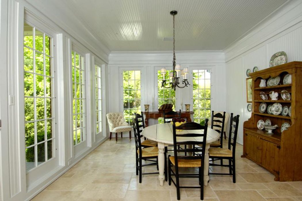 18 Edson Lane, Greenwich, CT 06830 Sotheby's International Realty, Inc.